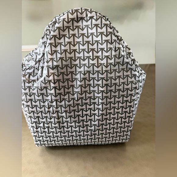 Moncrief Elegant Taupe Italian Leather Handbag, Shoulder Strap, London Designer - Picture 12 of 15